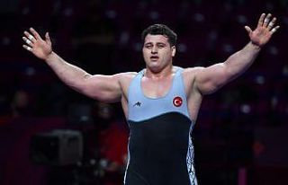 Rıza Kayaalp olimpiyat üçüncüsü oldu