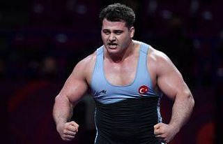 Rıza Kayaalp yarı finalde