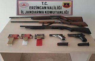 Ruhsatsız tabanca ve av tüfekleri bulunduran şahsa...
