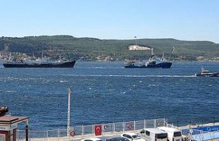 Rus savaş gemileri Çanakkale Boğazı’ndan geçti