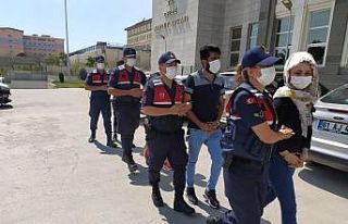Sahte 67 bin 500 doları ile yakalanan 4 kişi adliyeye...