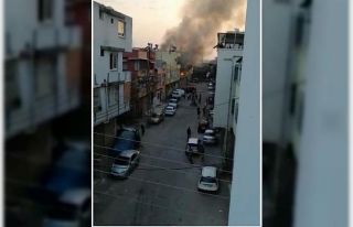 Şalgam imalathanesinin deposu alev alev yandı