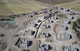 Samsat’tın köylerinde kalıcı konutlar yapılıyor