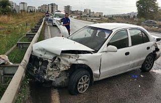 Samsun’da otomobil bariyere çarptı: 1 yaralı