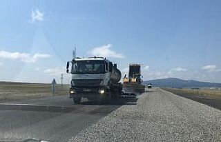 Sarıkamış’a sathi kaplama yol