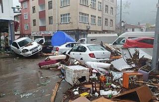 Sel sonrası Bozkurt ilçesi savaş alanına döndü