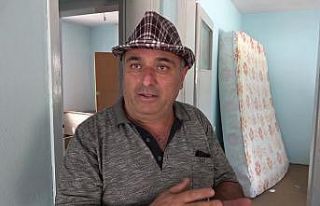 Selde evi yıkıldı, 3 yıl daha kredisini ödeyecek