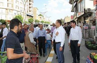Şemdinli Kaymakamı Güven, esnafla vedalaştı