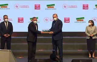 Seyhan’a “Genç Dostu Şehir” ödülü