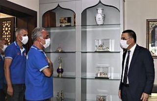 Siirt Valisi Hacıbektaşoğlu, Antalya’dan dönen...