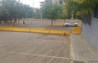 Siirt’in belirli noktalarına yerleştirilen beton...