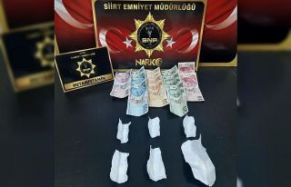 Siirt’te pantolon fermuarına gizlenmiş uyuşturucu...