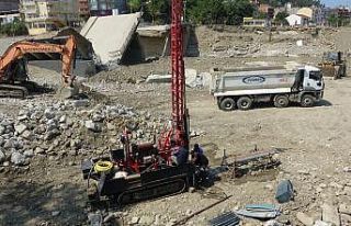 Sinop’ta hasarlı köprü yıkılırken, yenisinin...