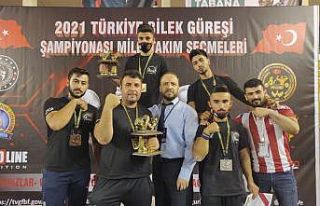 Sivas Bilek Güreşi Takımı şampiyonadan 8 madalyayla...
