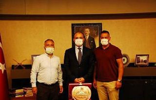 Sivaslılar derneğinden Emniyet Müdürü Başbuğa...