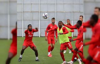 Sivasspor, Konya maçı hazırlıklarına başladı