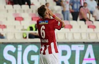 Sivasspor’da Dimitris Goutas golü attı, ağladı!