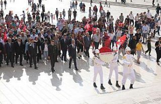 Şüheda torunları Anıtkabir’de Başkomutan’ın...