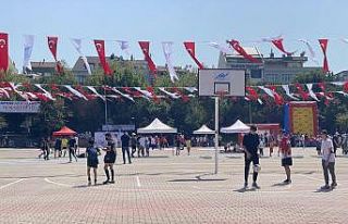 Sultangazili çocuklar okulların açılmasına sayılı...