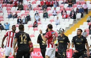 Süper Lig: Sivasspor: 0 - Konyaspor: 0 (Maç devam...