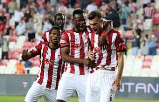 Süper Lig: Sivasspor: 1 - Göztepe: 0 (Maç devam...