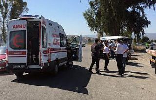 Sürücü kursuna ait otomobil ile yolcu minibüsü...