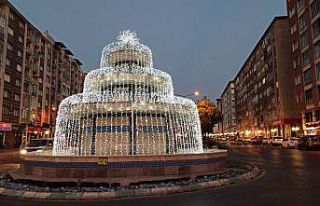 Süs havuzu ışıklandırıldı