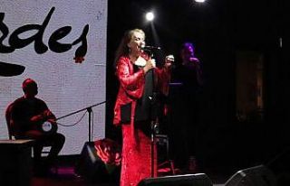 Suzan Kardeş’ten müzik ziyafeti