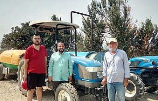 Tankerlerini dolduran traktörler hazır bekliyor