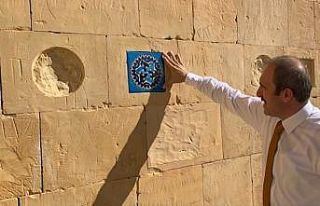 Tarihi Çin-i Maçin Kalesinde 2. etap çini montajına...