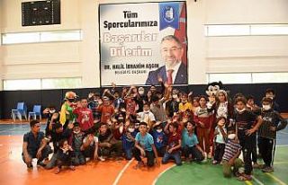 Tarım işçilerinin çocukları gönüllerince eğlendi