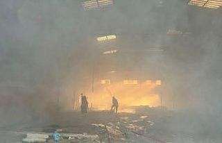 Tarsus’ta kullanılmayan fabrika alanında yangın