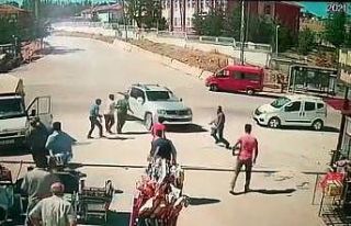 Tartıştığı akrabasına sinirlendi, arabasını...