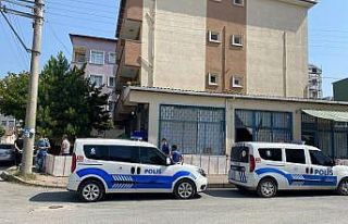 Tartıştığı dükkan sahibini falçatayla yaraladı