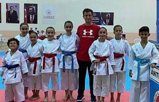 Tavşanlı Karate Okulu’ndan 10 madalya