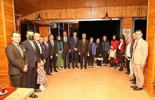 Tayini çıkan kaymakamlara veda yemeği