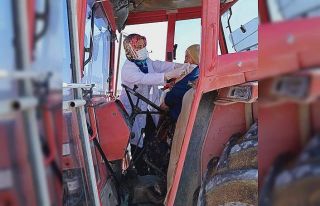 Traktör üzerinde aşı