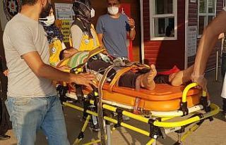 Traktörden düşen torununu fark edemedi, üzerinden...