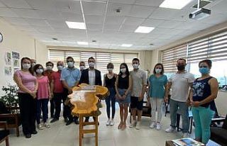 Trakya Üniversitesinde yaş kütüğüne isim plakası...