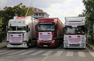 Tunceli’den sel bölgesine 3 tır içme suyu