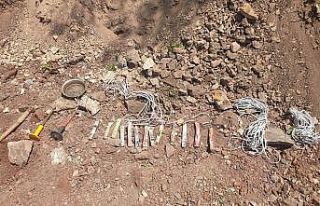 Turgutlu’da 13 dinamit lokumu bulundu