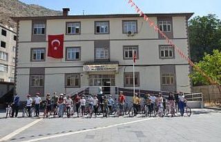 Uludere ilçe Kaymakamlığı’ndan öğrencilere...