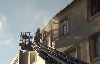 Ümraniye’de uyuşturucu bağımlısı şahıs apartmanın...