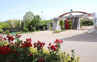 Üniversiteye yeni doktor öğretim üyeleri atandı