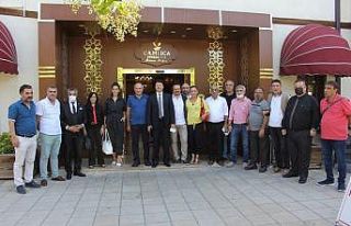 Ünlü Cerrah Gözde Sağlık Grubu ile anlaştı