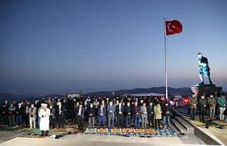 Uzun bir aradan sonra Kocatepe’de cemaatle sabah...