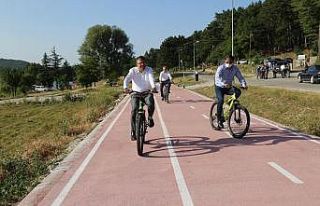 Vali Çelik’ten bisiklet yolu deneyimi