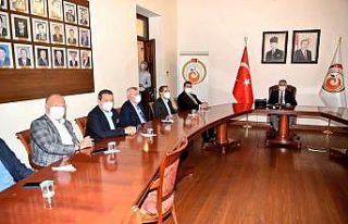 Vali Yazıcı, başkanlığında yardım kampanyası...