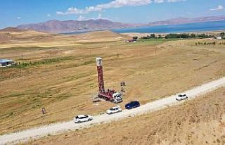 Van Büyükşehir Belediyesi kuraklık yaşanan mahallelere...