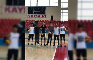 Voleybol Milli Takım Gelişim Kampına Kayseri’den...